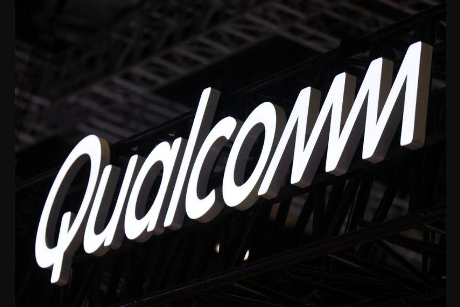 Qualcomm Shares Rally After Report OpenAI Is Partnering on AI-Focused Smartphone Chips