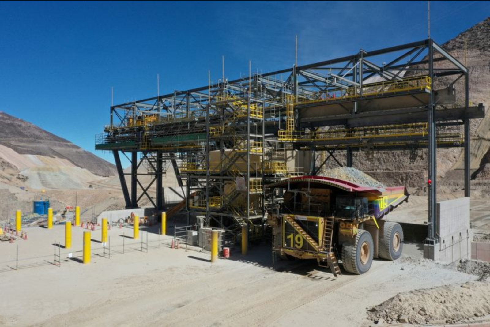 Peru's Mining Sector Faces Political Unease as Presidential Count Lingers