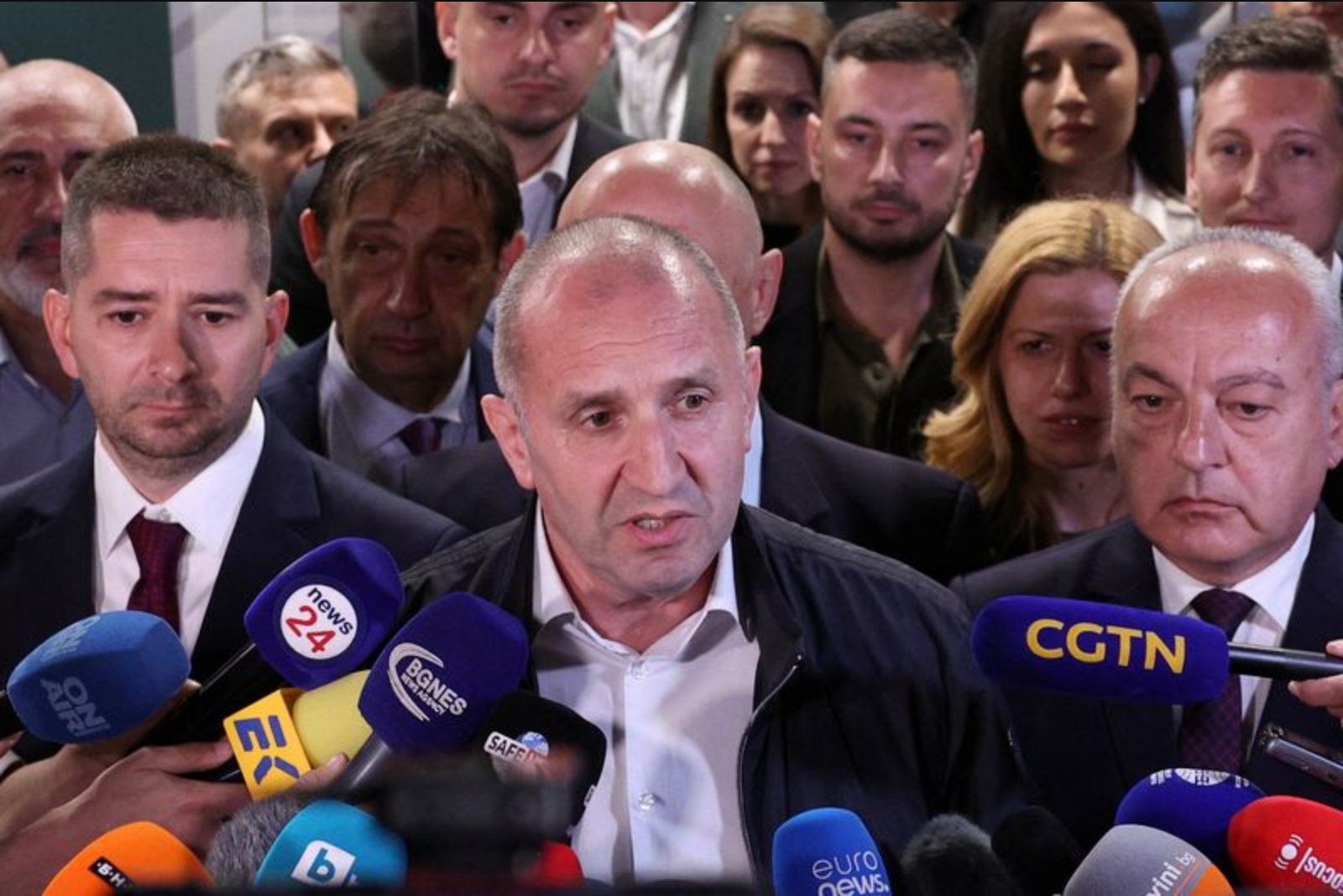 Rumen Radev Poised for Decisive Victory in Bulgaria, Official Counts Show