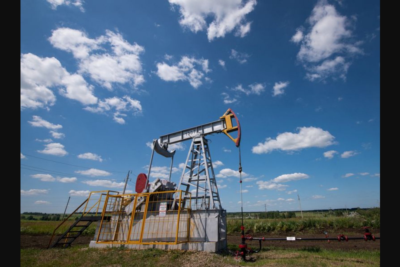 Oil retreats a second day as hopes rise for renewed U.S.-Iran talks