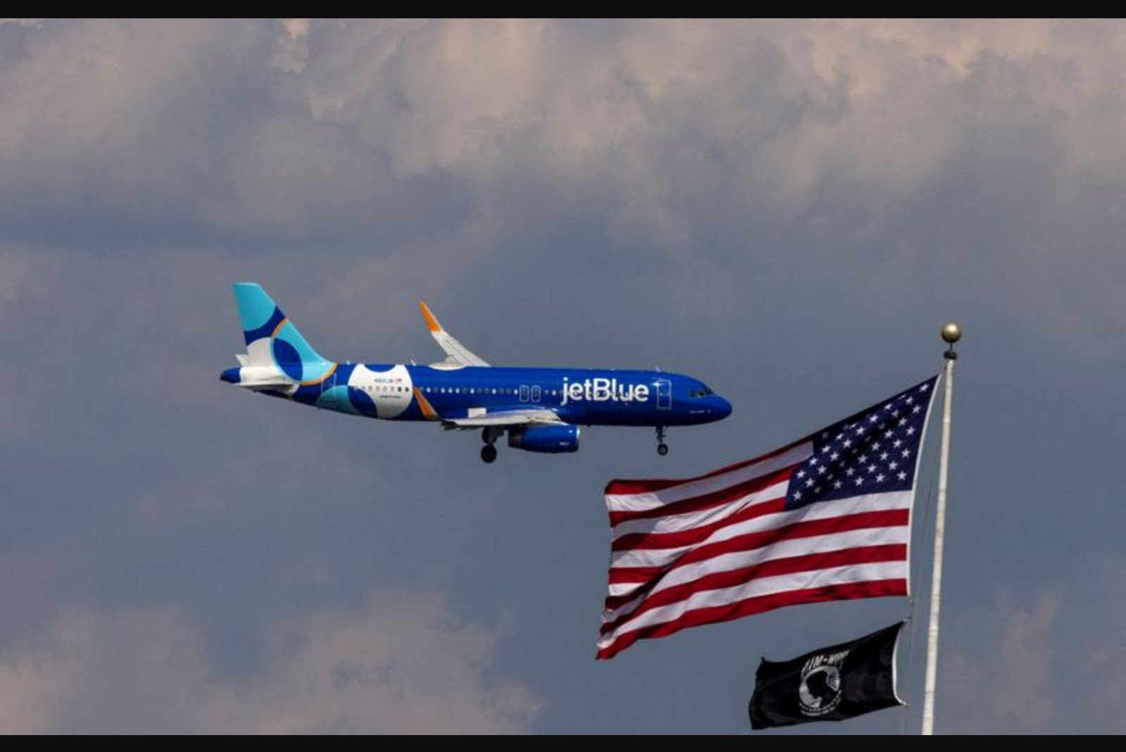 Fuel Cost Surge and Spirit Bailout Threaten JetBlue’s Road to Profitability