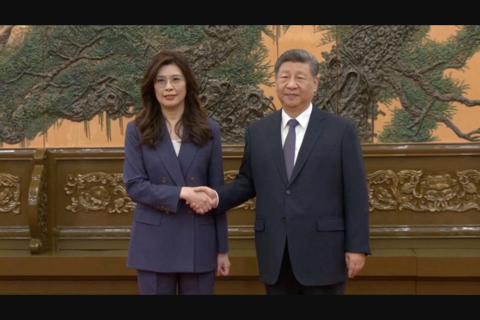 Taiwan Reports Chinese Air Activity as Xi Meets KMT Leader in Beijing