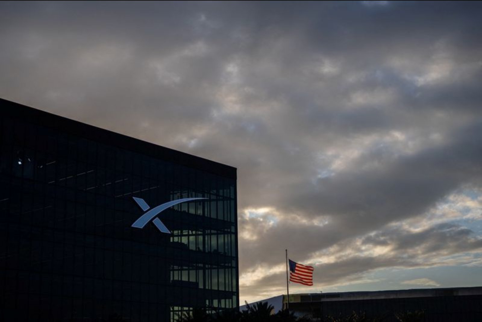 SpaceX Flags GPU Production Plans, Warns of Chip Supply and Cost Risks Ahead of IPO
