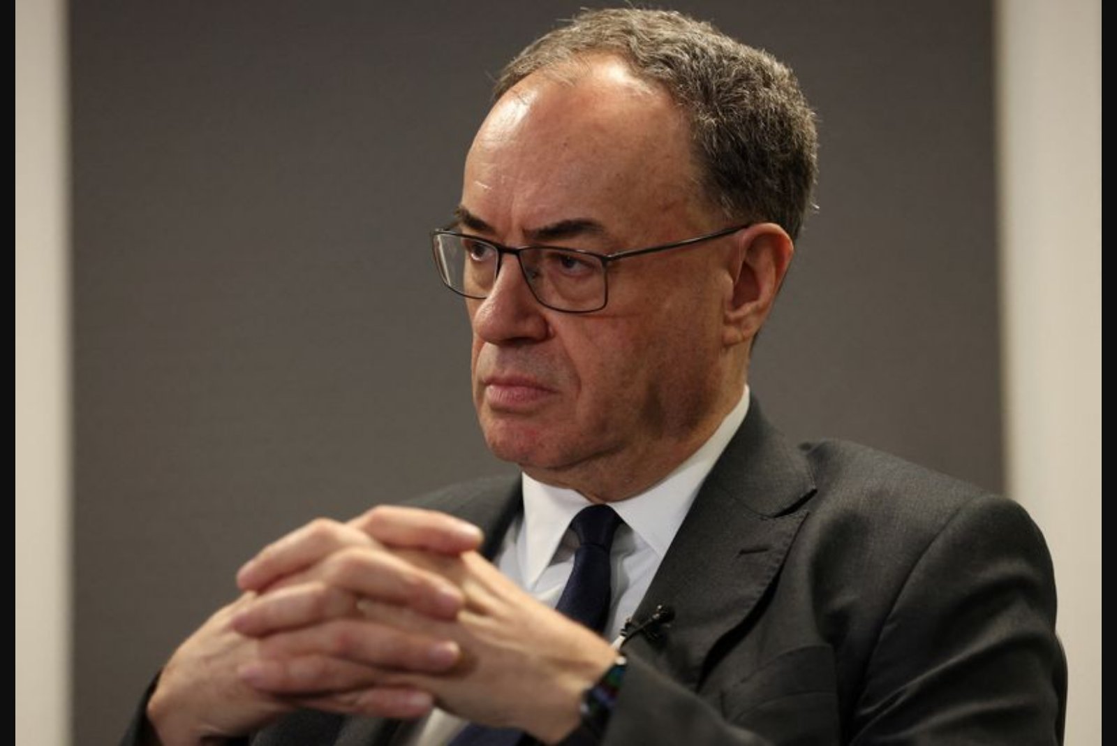 Bailey Urges Patience on Rate Decisions as Energy-Price Shock Clouds Outlook