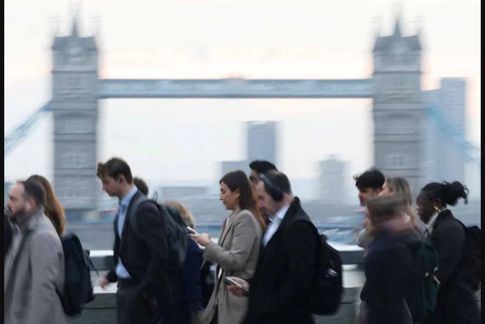 UK regular wages rise 3.4% year-on-year in quarter to April as jobless rate falls to 4.9%
