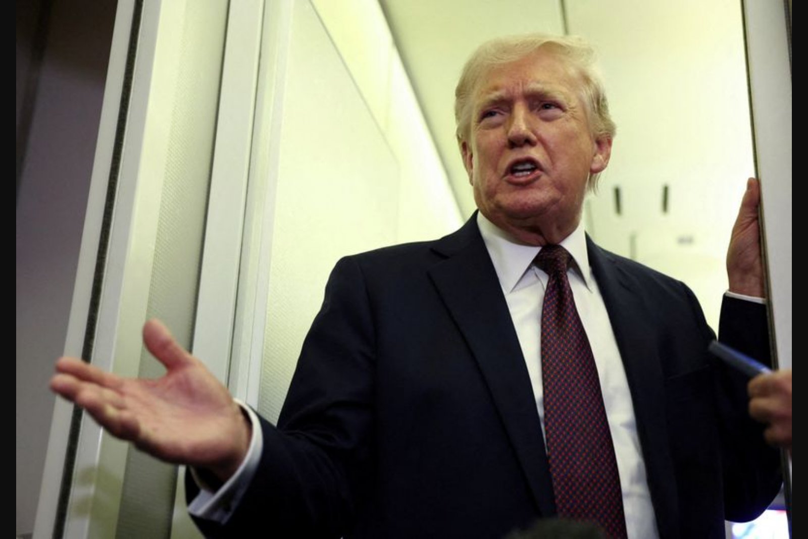 Trump Uses Mail-In Ballot in Florida Contest While Criticizing Mail Voting as 'Cheating'