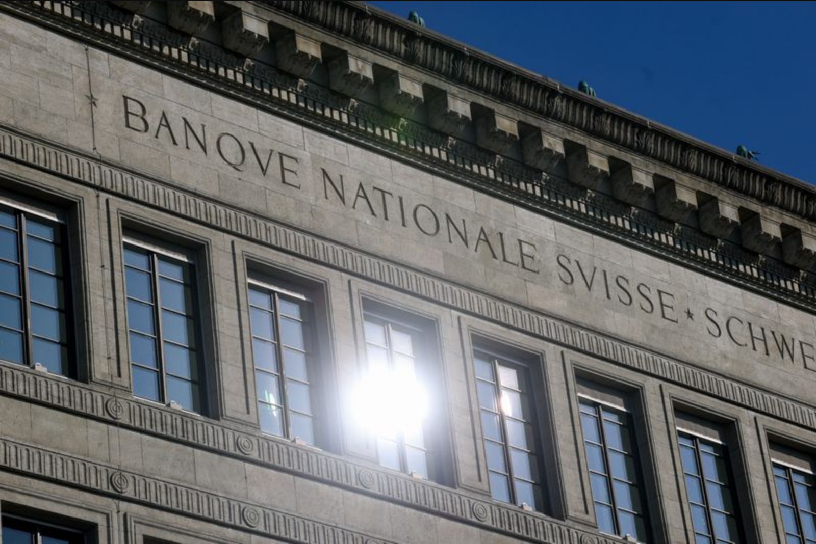 SNB Chair Upholds Market-Neutral Strategy Amid Calls to Sell Palantir Stake