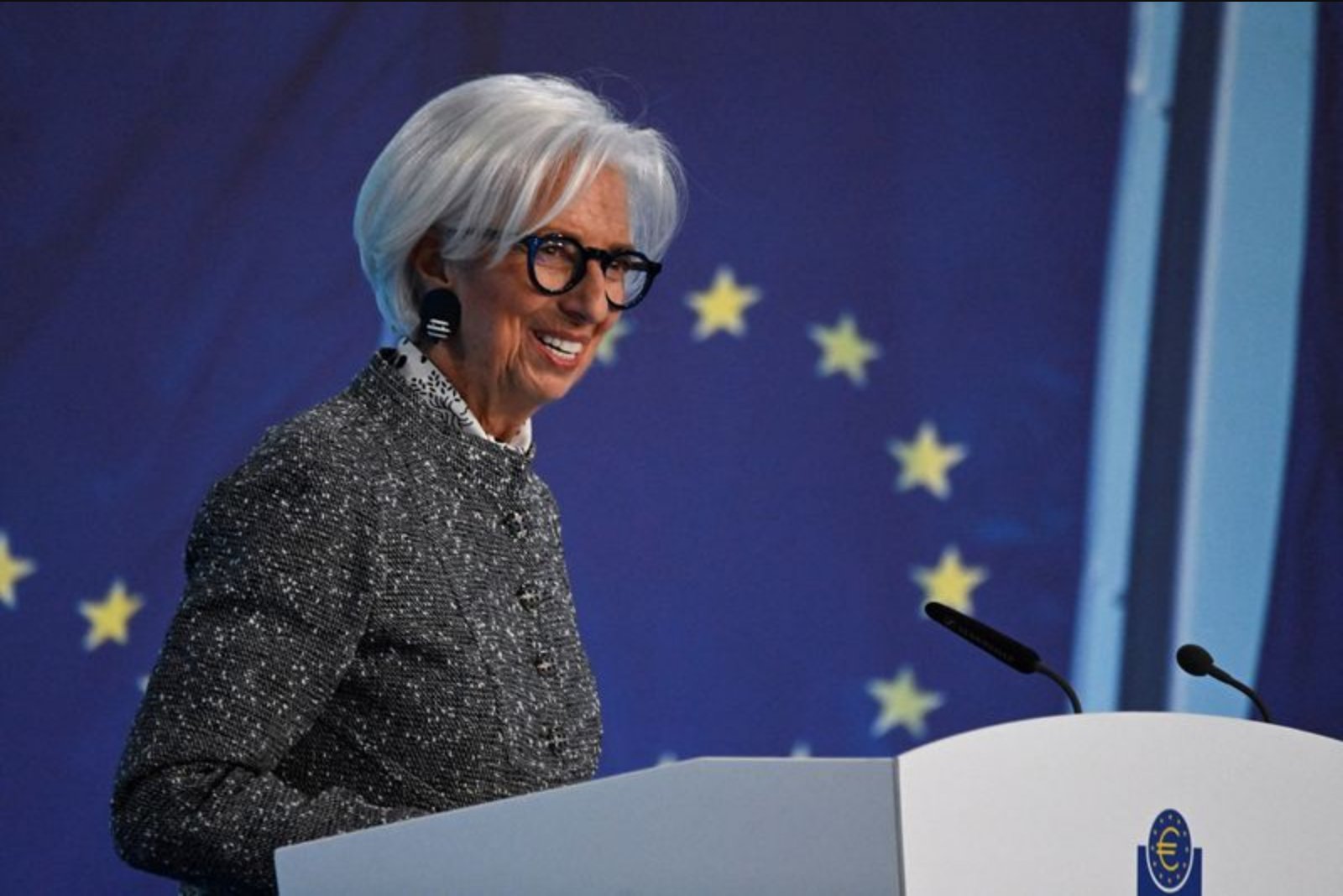 Lagarde Signals ECB May Tighten If Energy-Driven Inflation Overshoots Target