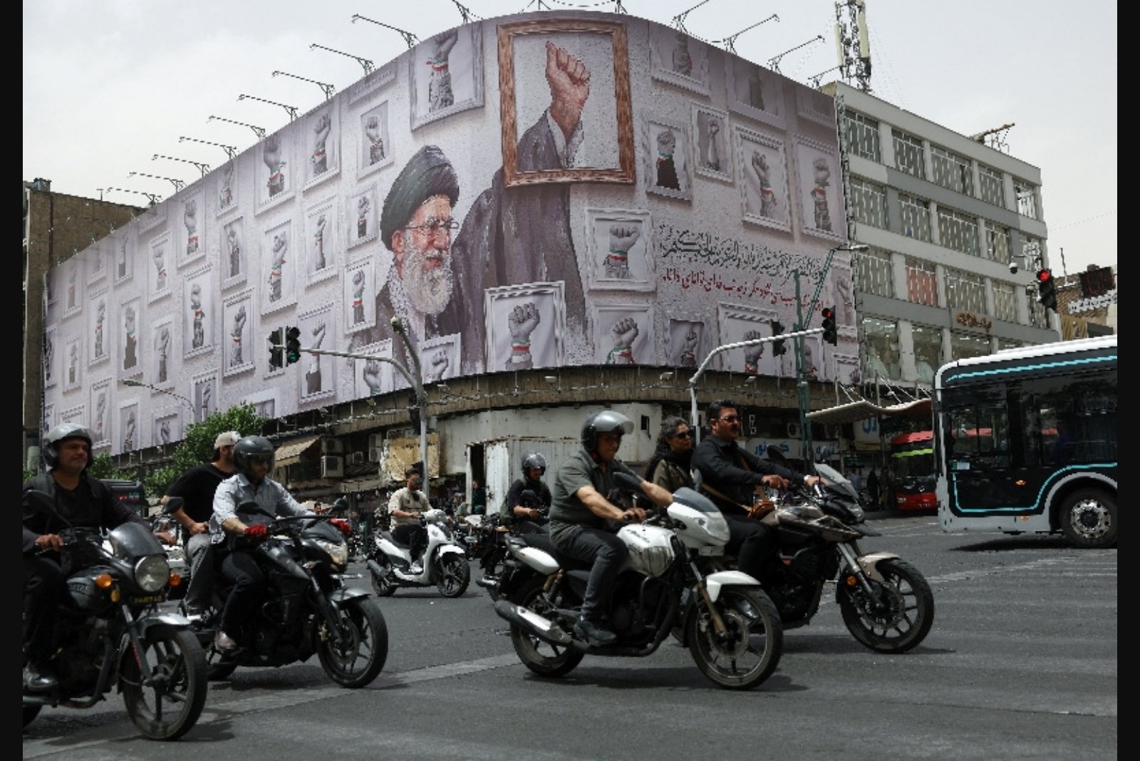 Vance Says Significant Ground Covered in Talks With Iran, Emphasizes Nuclear Constraints