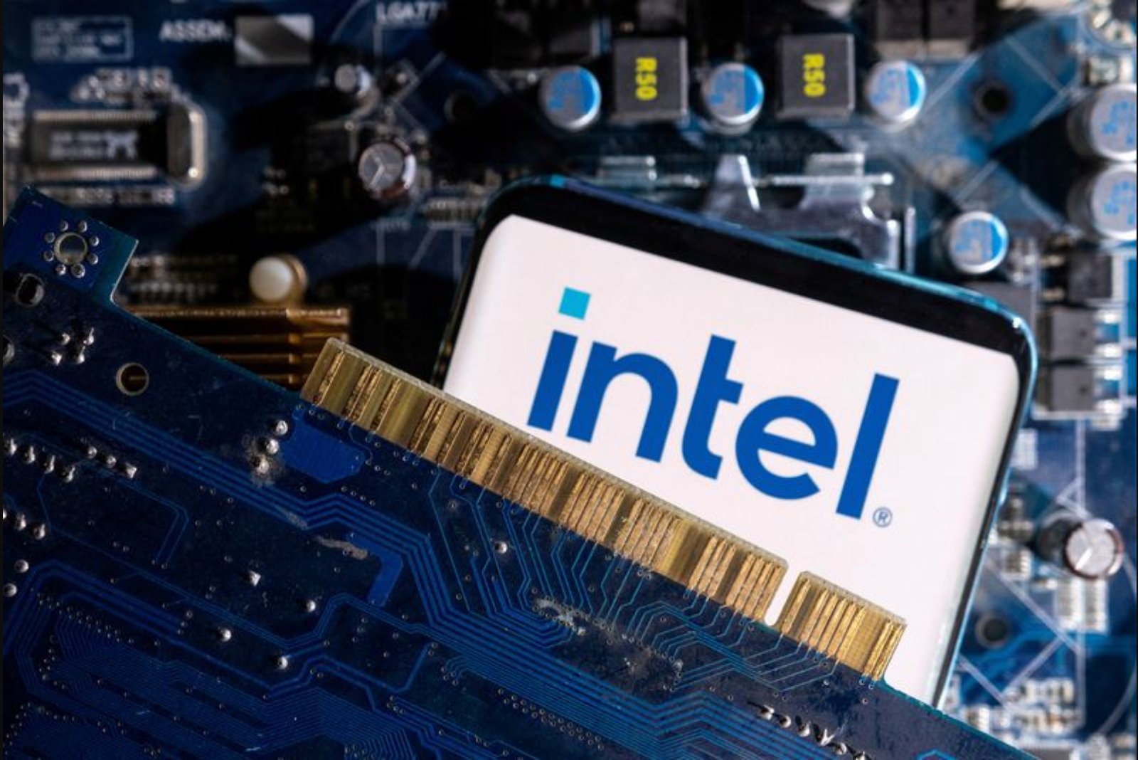 Intel Raises Second-Quarter Revenue Guidance, Citing Strong Demand for AI-Optimized Server Chips