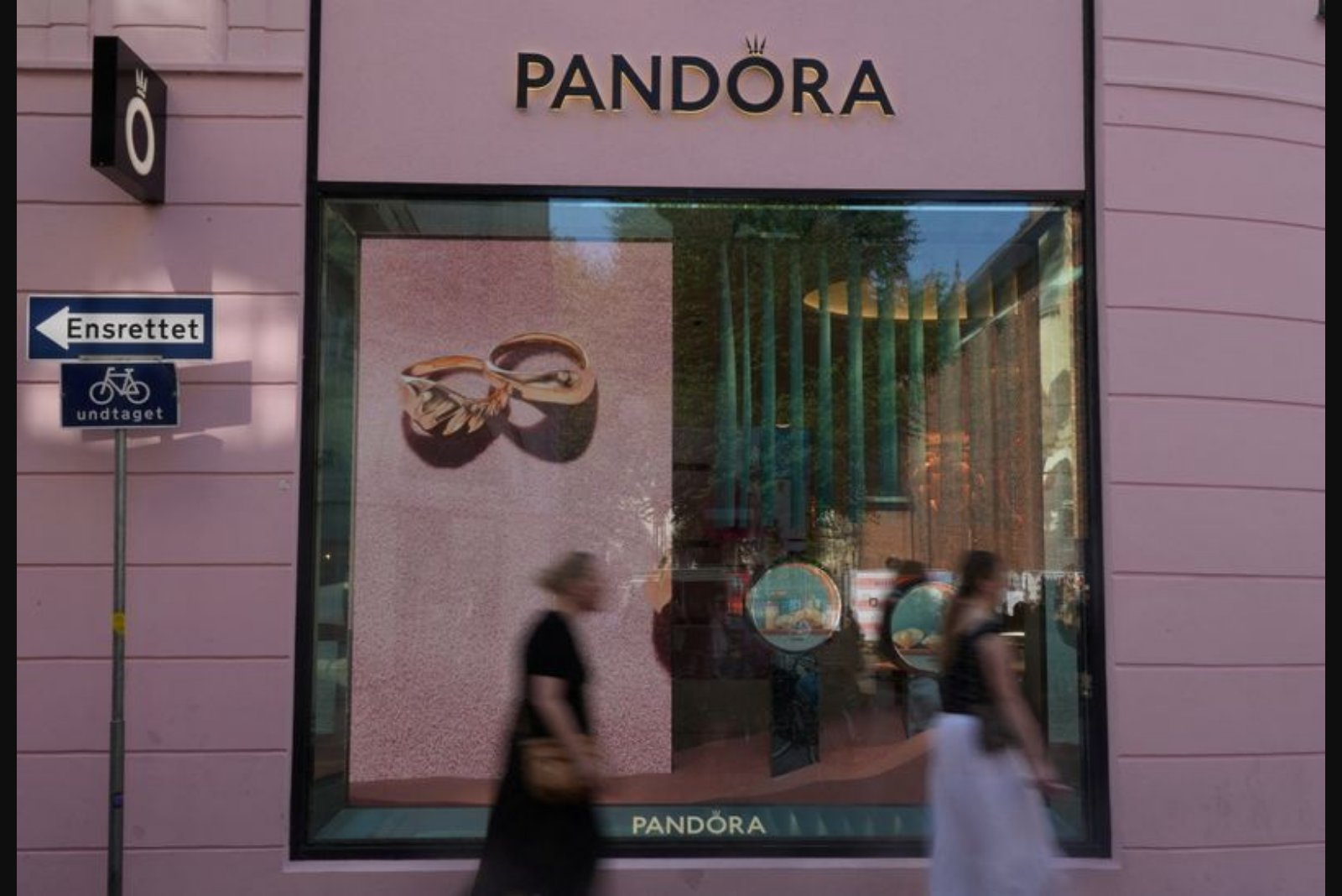 Pandora establishes Canadian distribution hub to limit tariff exposure