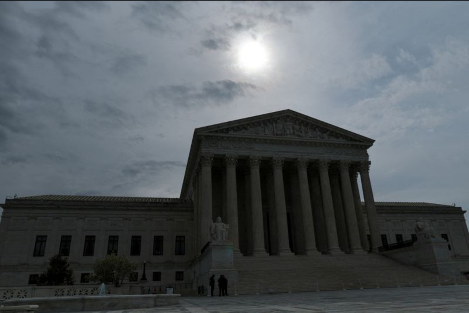 Supreme Court Considers Constitutionality of 'Geofence' Warrants in Virginia Robbery Probe