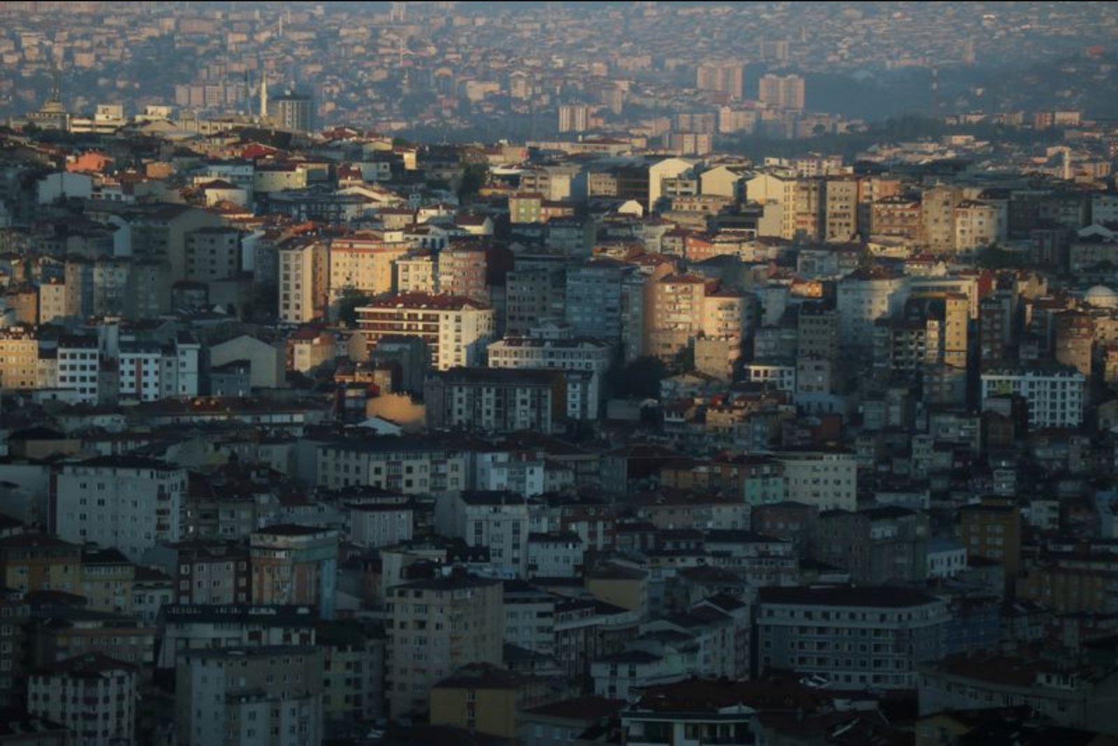 Fitch shifts Turkey outlook to stable, flags mounting external and inflationary strains