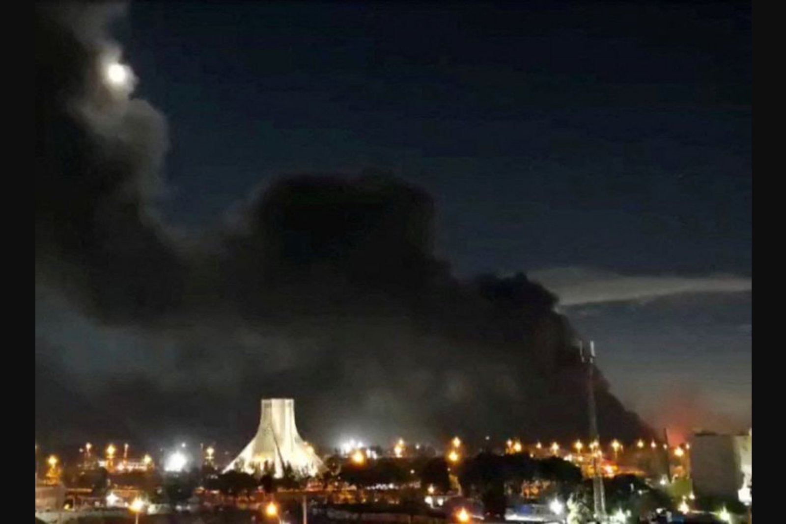 Kremlin Warns Middle East 'On Fire' as Tensions and Economic Fallout Grow