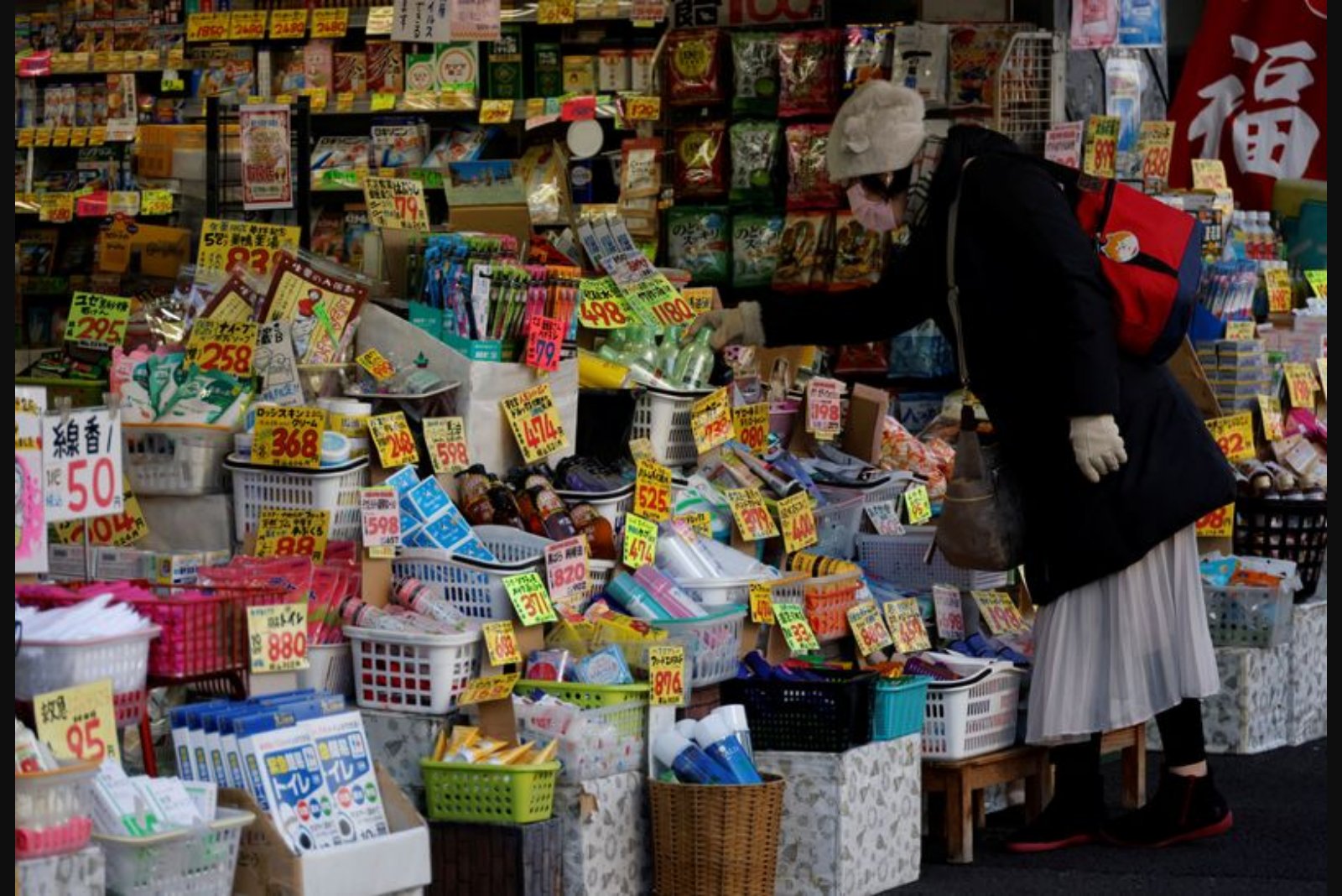BOJ Faces Tough Choices as Middle East Conflict Clouds Inflation Path, Former Executive Says