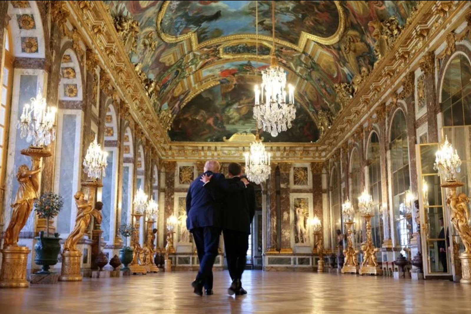 Macron Welcomes Trump to Versailles in Bid to Smooth Transatlantic Ties