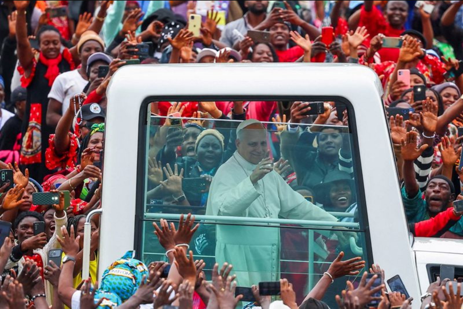Mass in Douala Expected to Draw Hundreds of Thousands as Pope Leo Visits Cameroon