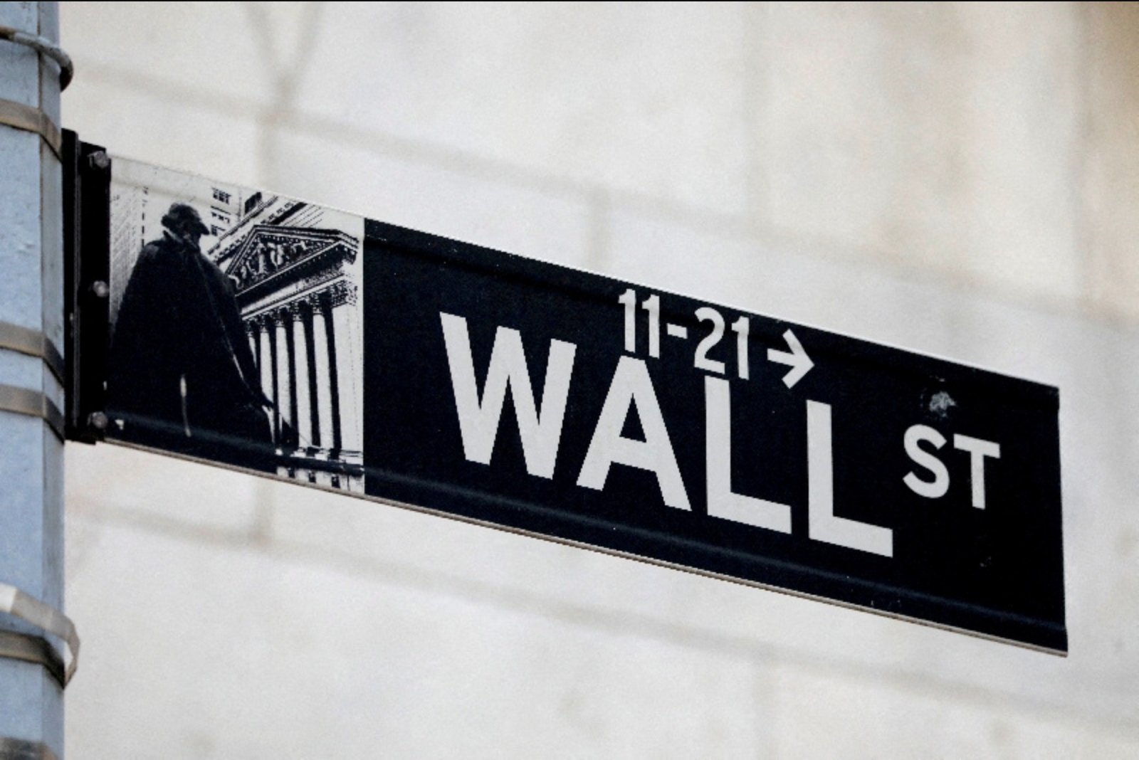 Wall Street Syndicate Launches Loan Package to Refinance Warner Bros Discovery Bridge Facility