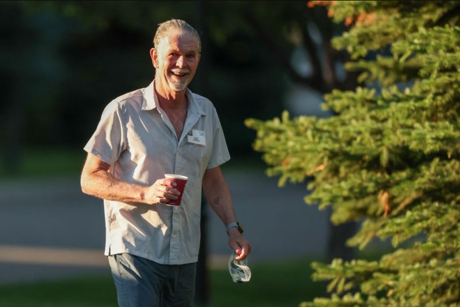 Netflix Chairman Reed Hastings to Step Down in June as Company Reasserts Strategic Priorities