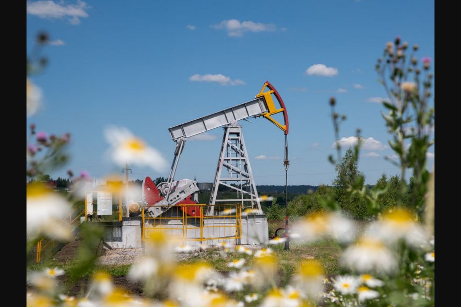 Oil retreats as prospects for U.S.-Iran de-escalation outweigh supply concerns