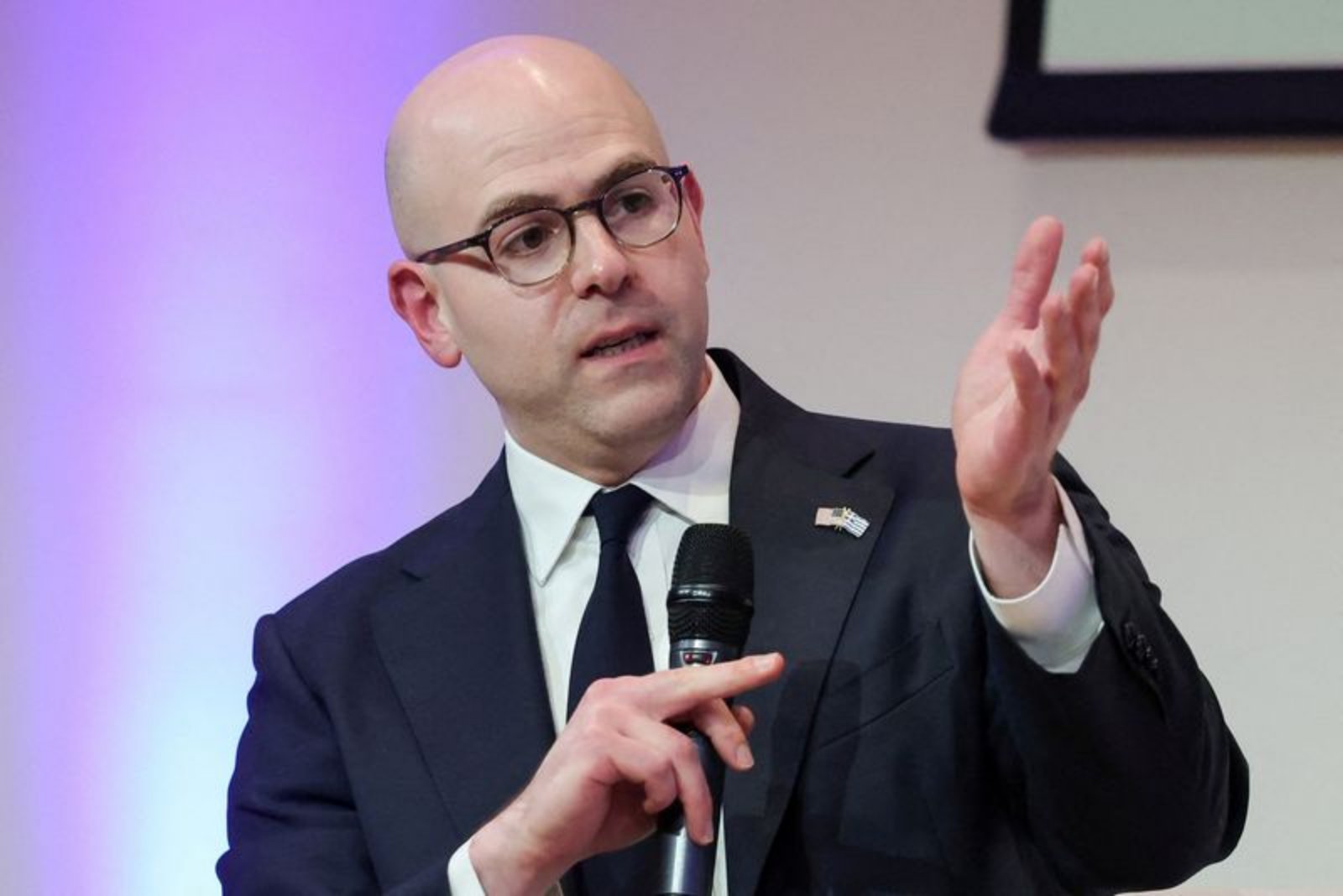 Miran Signals Possible Further Scaling Back of Rate-Cut Path as Inflation Persists