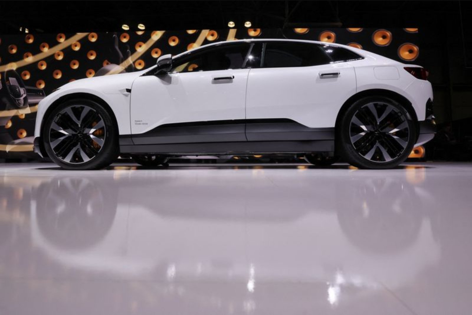 Polestar Posts Stronger Q4 Revenue, Cuts Loss Amid European Push