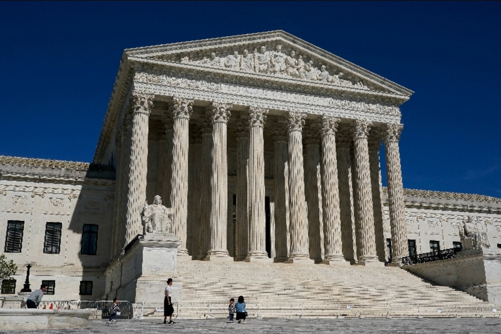 Supreme Court Refuses Virginia Democrats’ Bid to Reinstate Pro-Democratic Congressional Map