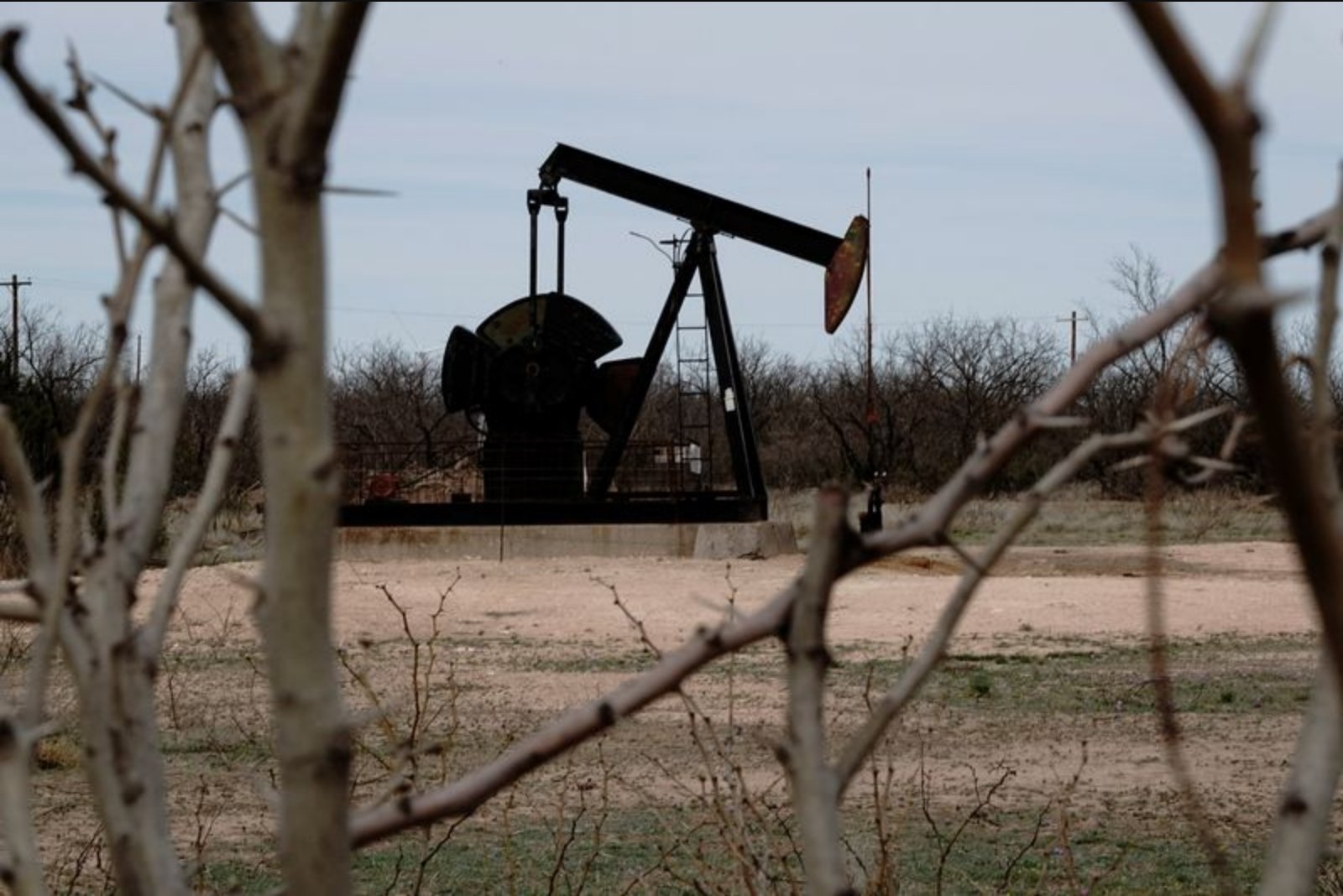 Shale Producers Say $100 Oil Won’t Prompt Rapid U.S. Output Rise Without Sustained Rally