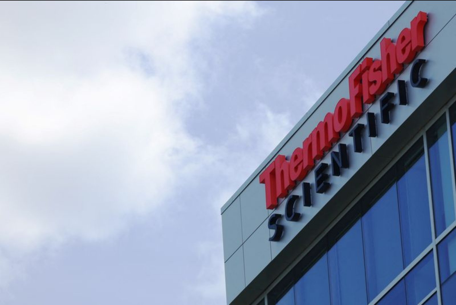Thermo Fisher Tops Estimates on Strength in Lab Products and Biopharma Services