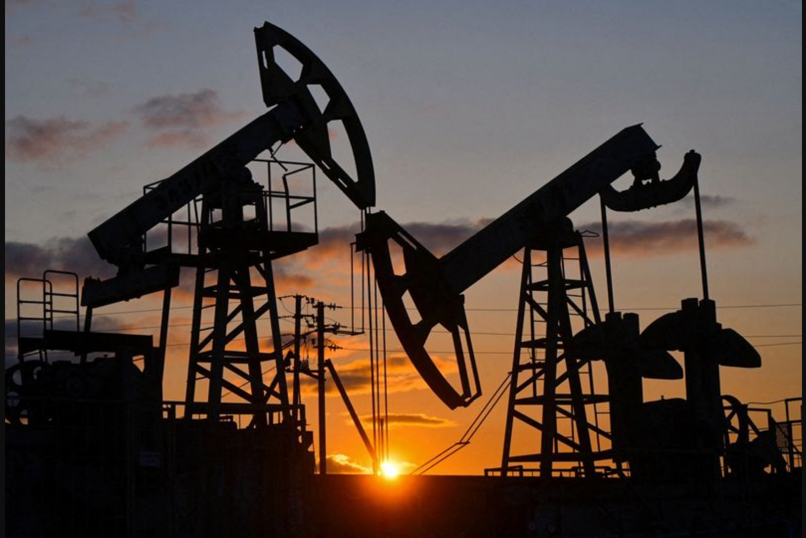 Massive Pre-Post Trades and a Presidential Message Trigger a Sharp Oil Market Reversal