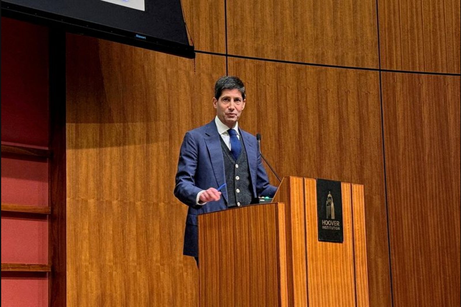 Warsh Faces Senate Banking Panel as Confirmation Path Clouded by Powell Probe