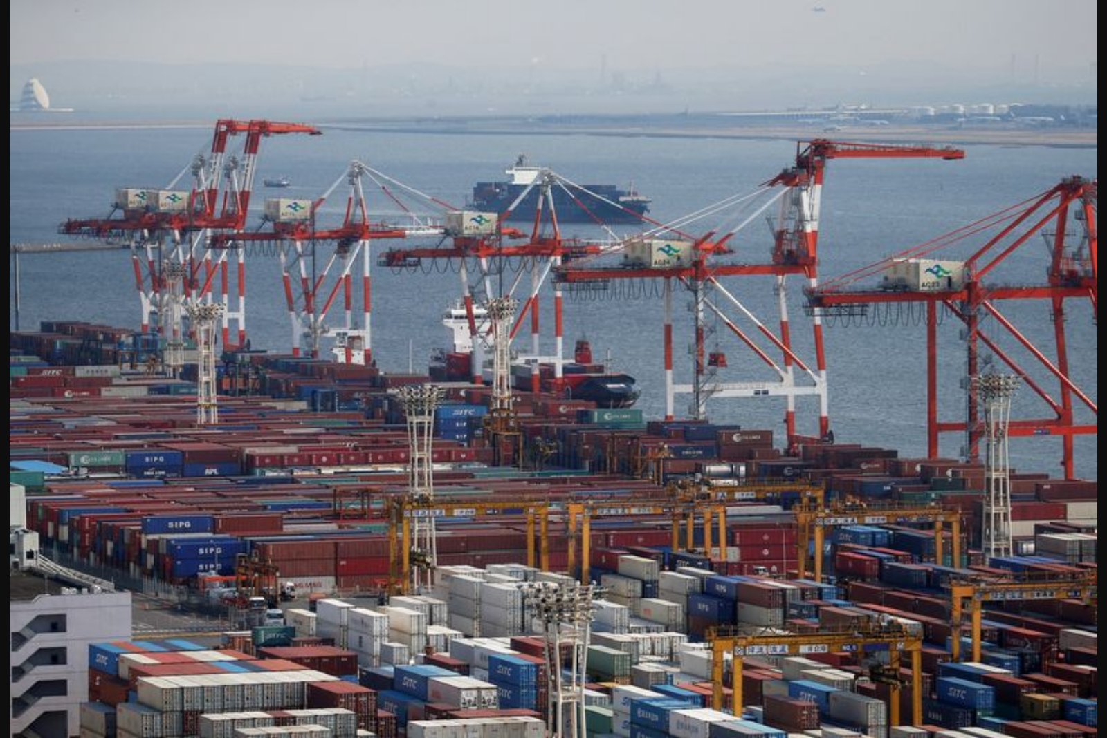 Japan’s Consumer Confidence Slips Sharply in March as Middle East Conflict Drives Fuel Costs Higher