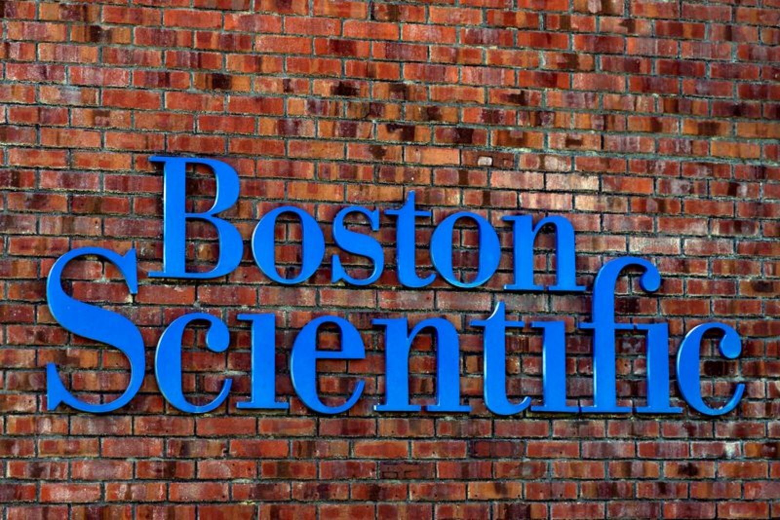 Boston Scientific Lowers 2026 Profit Guidance, Narrows Full-Year Revenue Growth Outlook