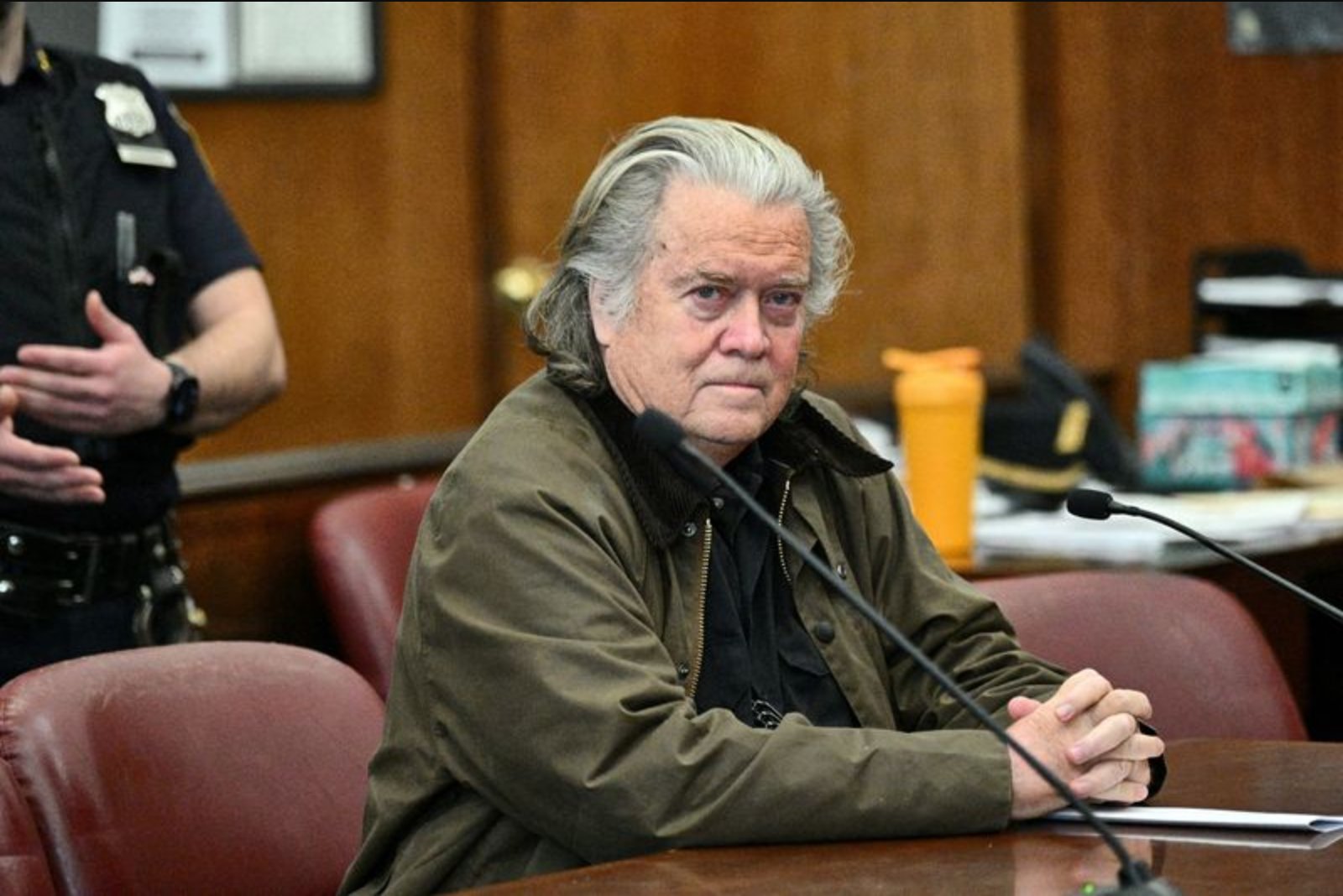 Supreme Court Clears Path for Justice Department to Seek Dismissal of Steve Bannon Conviction