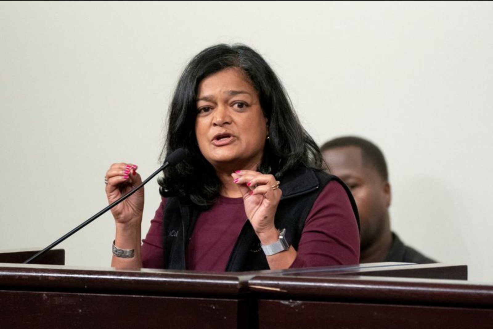 U.S. Democratic Representatives Travel to Havana, Urge De-escalation Over Fuel Embargo