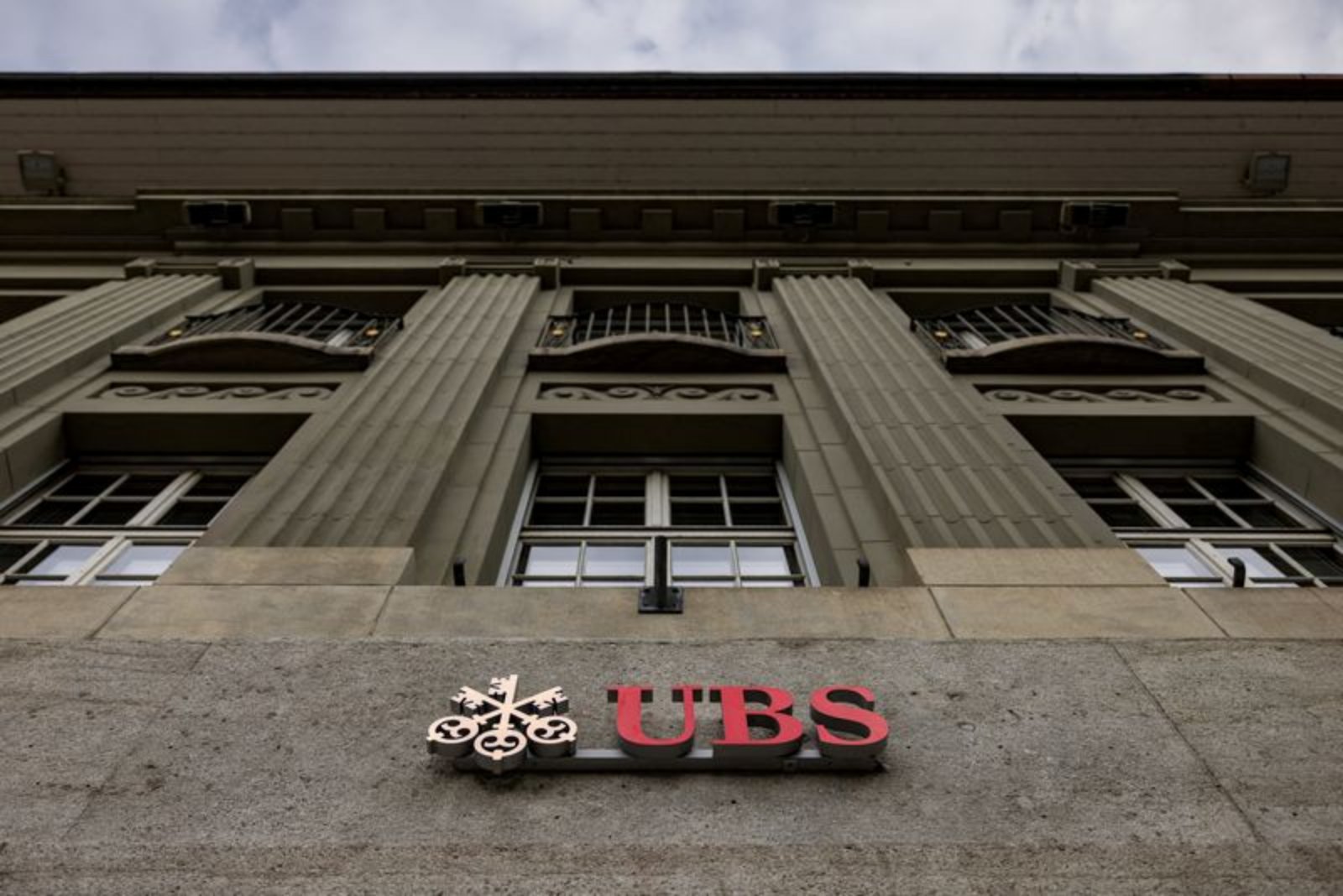 UBS Lowers 2026 S&P 500 Targets Citing Elevated Oil Prices from Middle East Conflict