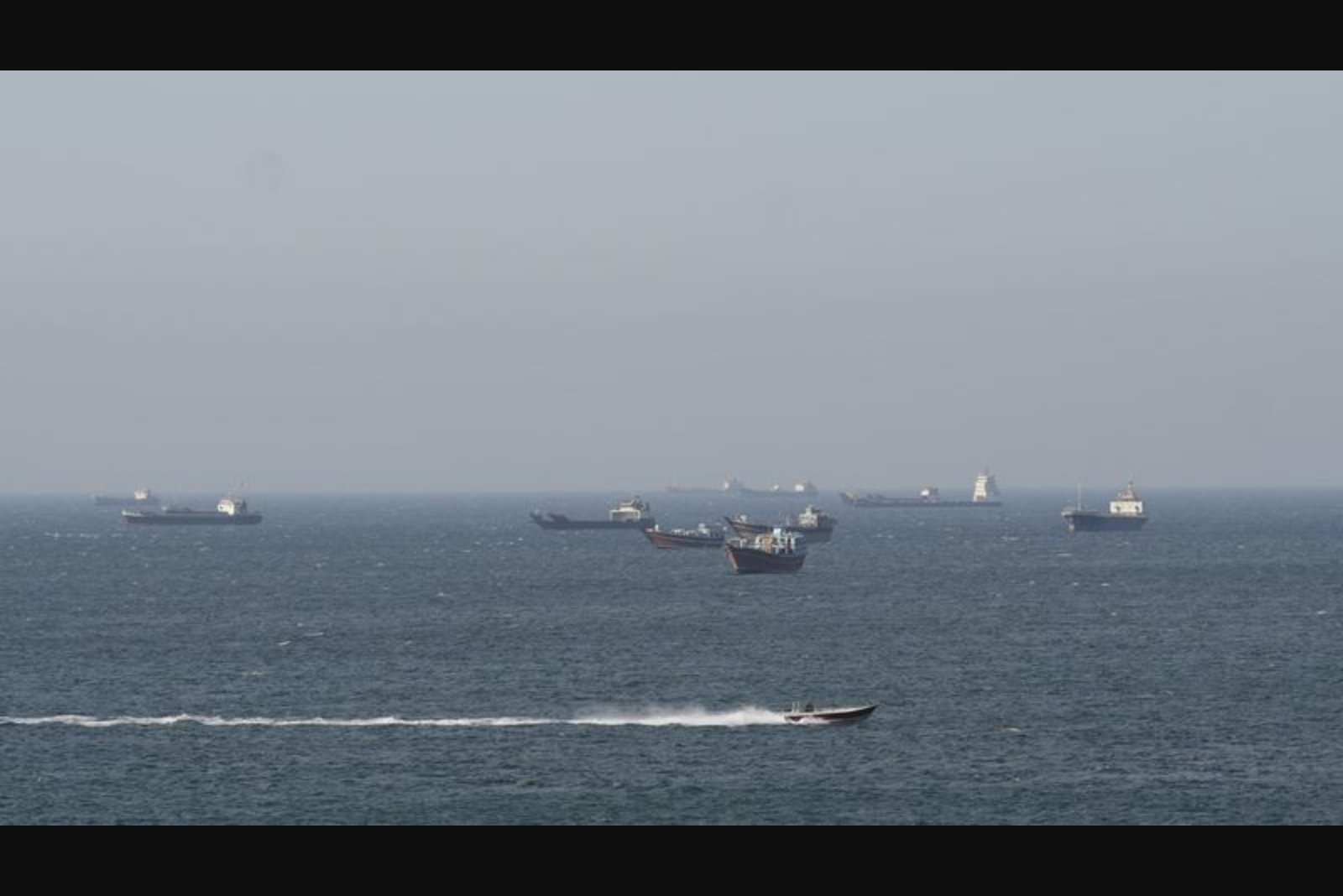 Progress Reported in U.S.-Iran Talks as Control of Strait of Hormuz Fuels Market Uncertainty
