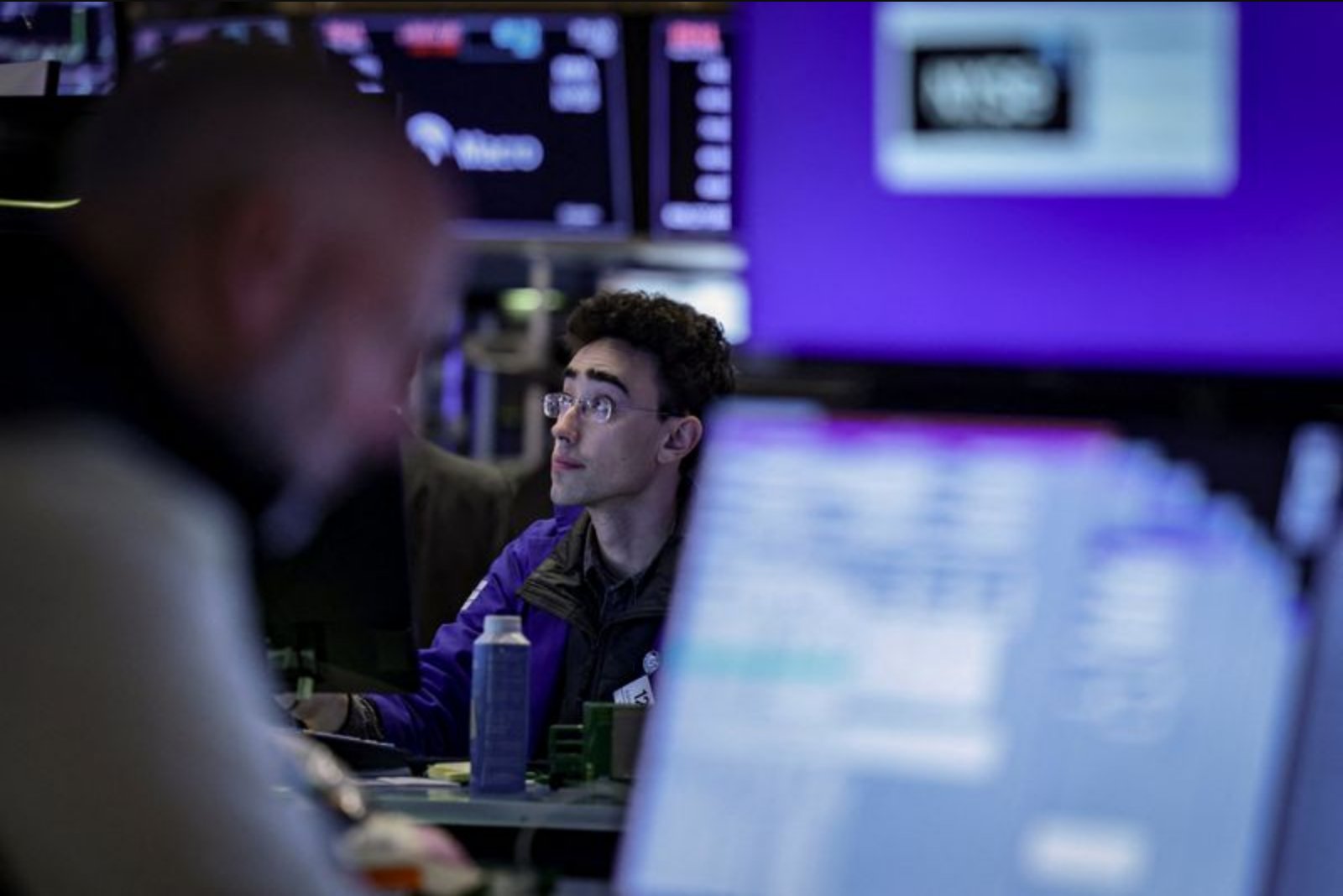 Quarter Closes on a Surge as Middle East De-escalation Hopes Lift Markets