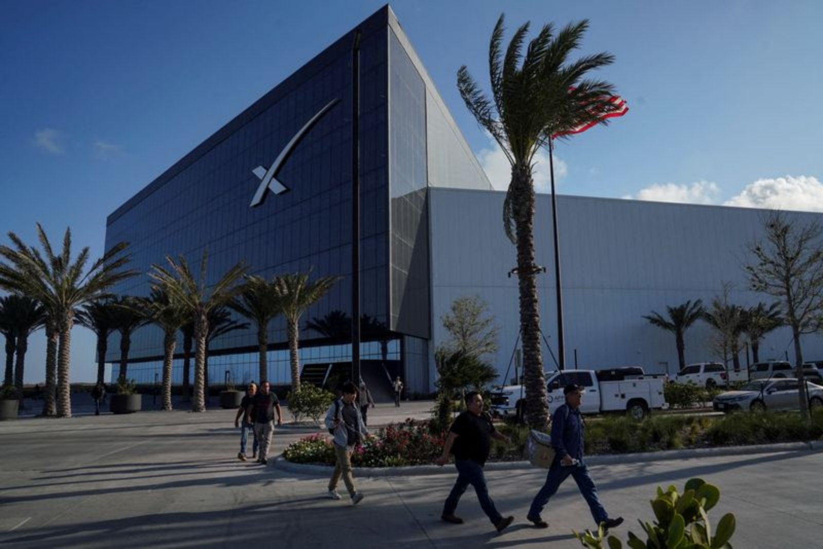 SpaceX Holds Talks with Saudi PIF on Potential $5 Billion Anchor Investment for IPO