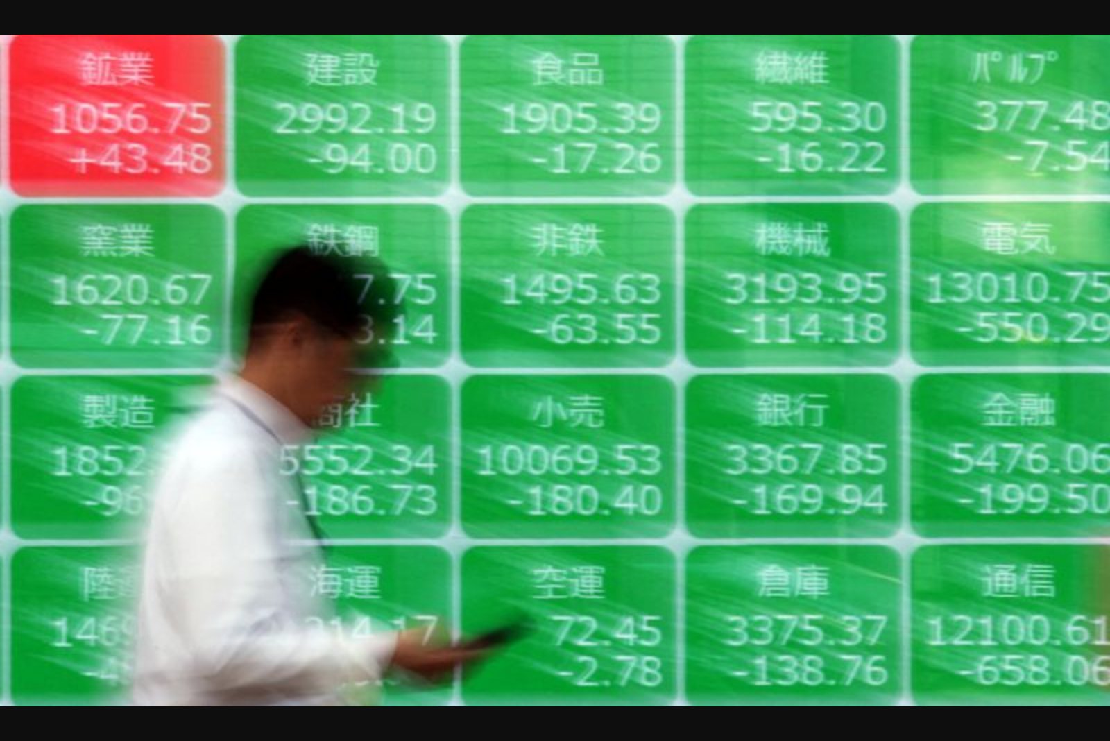 Brent Nears Record Monthly Gain as Middle East Conflict Drives Markets into Risk-Off Mode