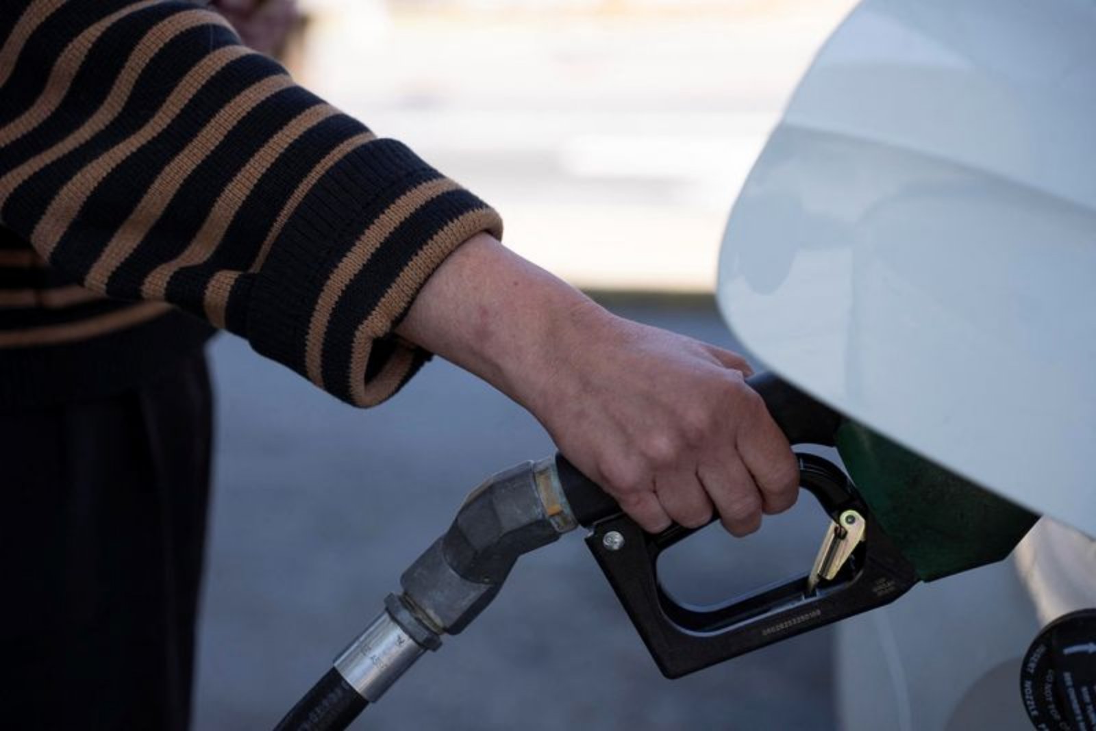 Industry and Farm Groups Press Congress to Allow Year-Round E15 Sales Amid Rising Pump Prices