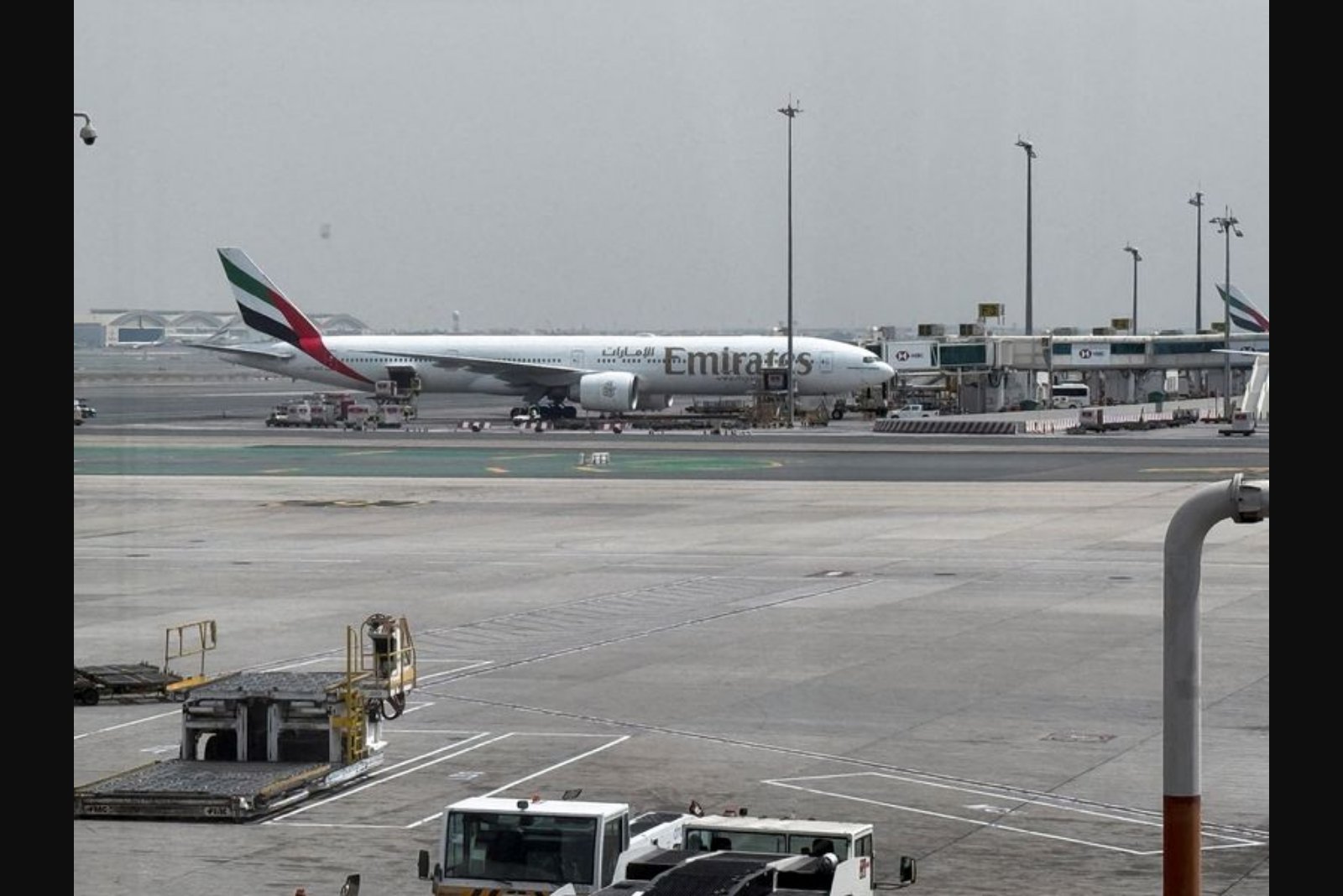 Widespread Flight Cancellations Persist as Middle East Airspace Disruptions Expand
