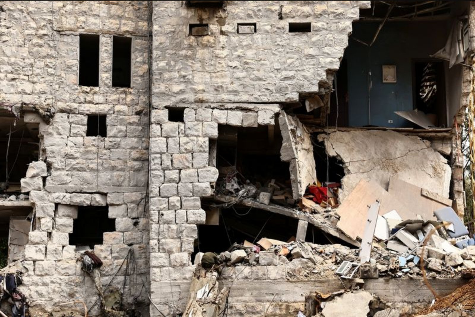 Global Stocks Slide as Brent Hits $108 on Escalating Iran Conflict