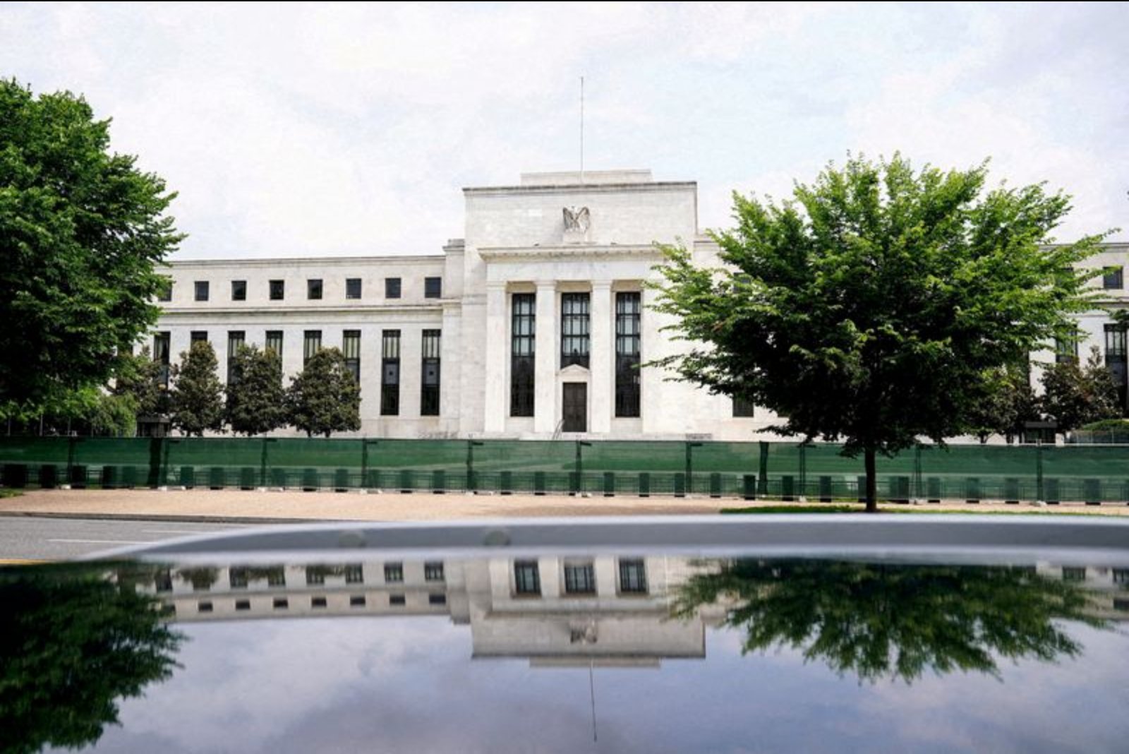 Rising Prices Reignite Political Pressure on Central Bank Autonomy