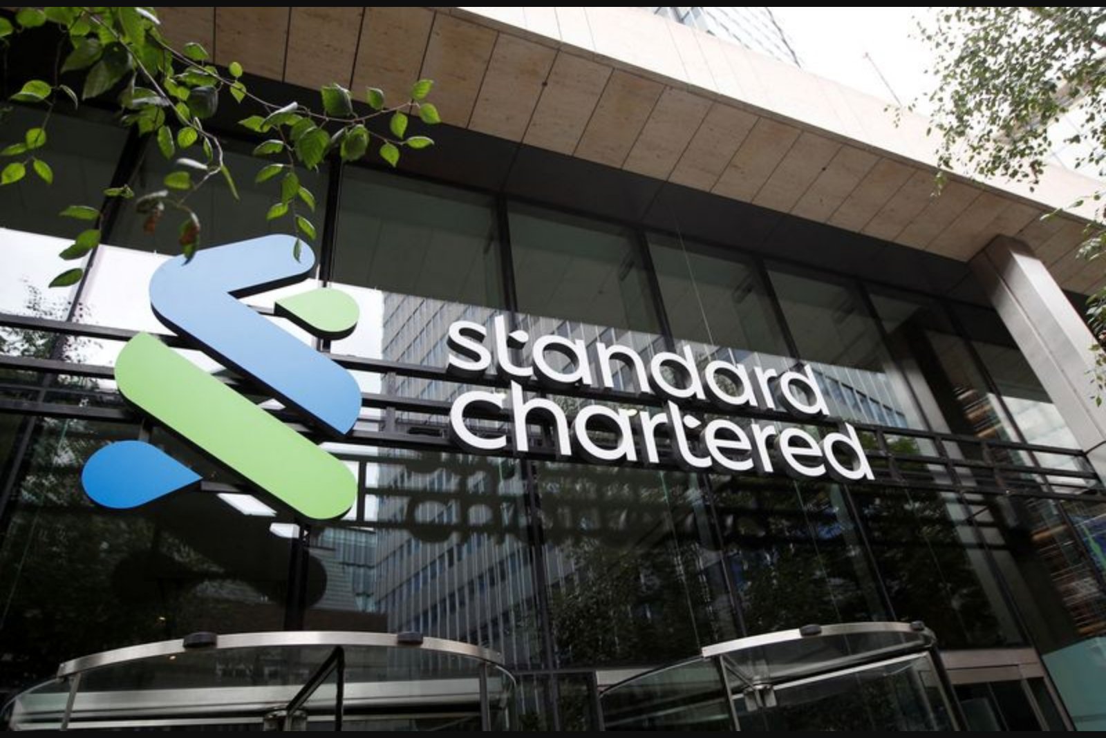 Standard Chartered Urges Staff to Delay Middle East Travel, Asks Regional Employees to Shelter in Place