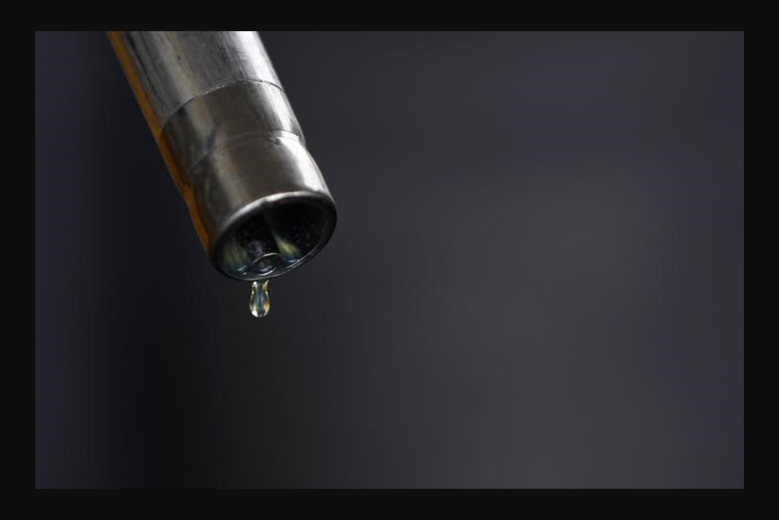 Oil jumps nearly 2% after U.S. strikes Iran again, markets reassess Hormuz reopening hopes