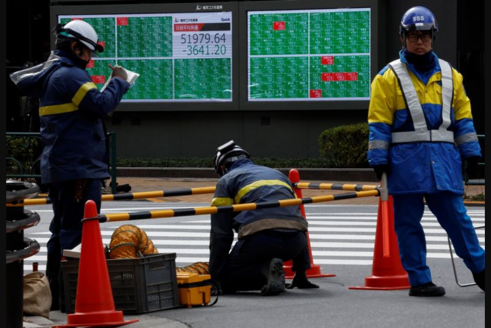Asian equities fall as Iran conflict keeps oil near $100 and trims Fed cut expectations