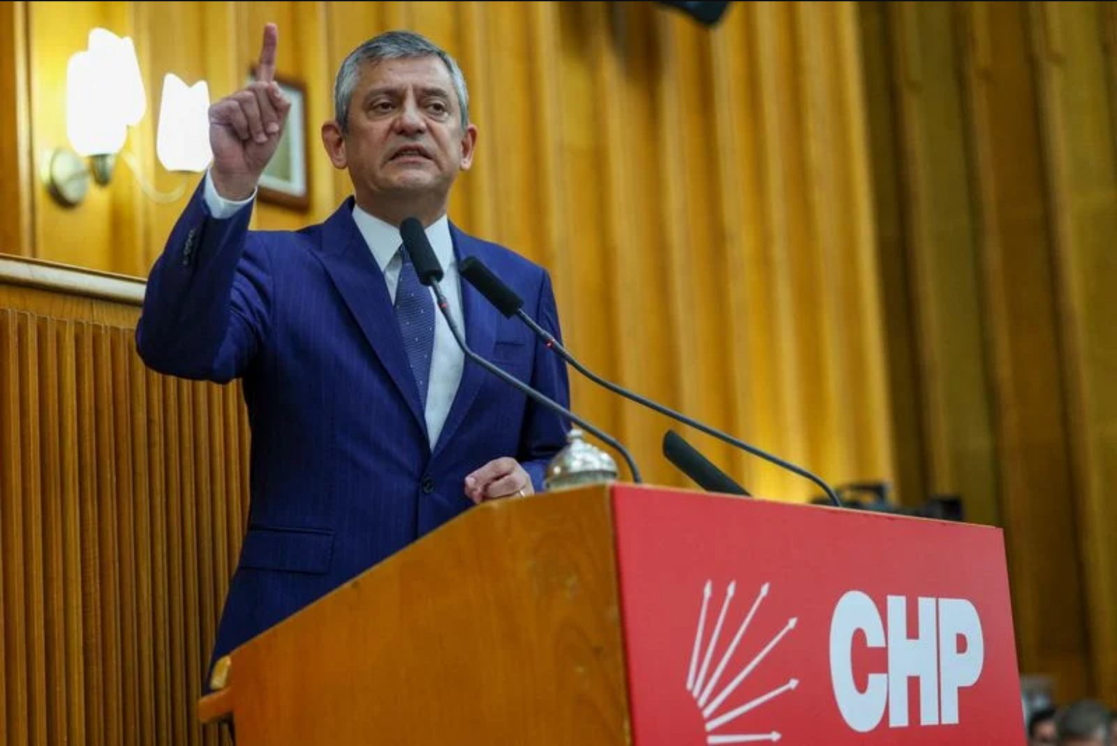Competing Meetings Deepen Rift in Turkey’s Main Opposition as Court Reinstates Former Leader