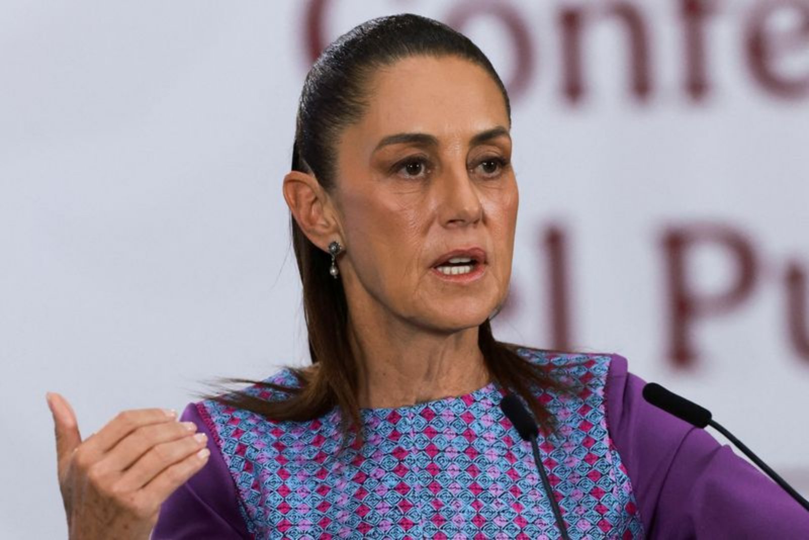 Sheinbaum Urges Morena Officials to Step Down if Tied to Corruption, Party Sources Say