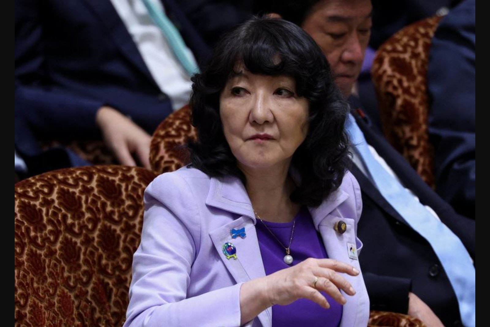 Finance Minister Urges Trade Minister to Avoid Commenting on BOJ Policy